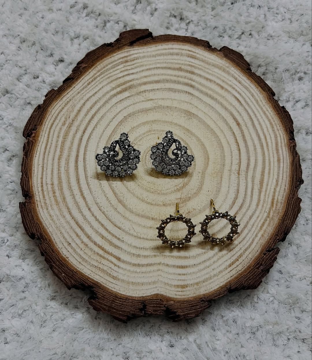 Pretty Studs, photo 2 of 2